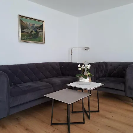 Neyer Apartment
